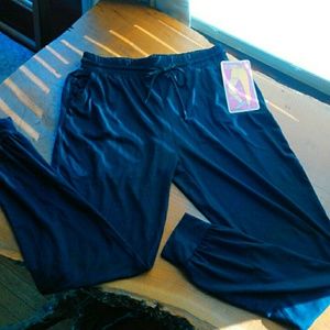 NWT, super soft jogger pants, sz M, black, pockets
